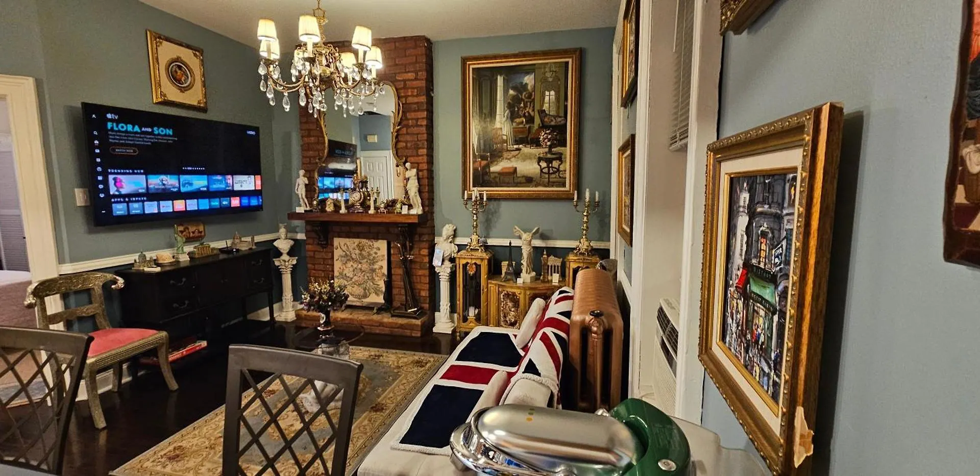 Luxurious Apartment At Colonial Townhouse 纽约